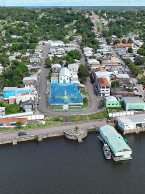 Com o intuito de garantir a ligação da cidade de Itapiranga ao Sistema Interligado Nacional (SIN) e proporcionar maior confiabilidade dos cidadãos ao serviço de fornecimento de energia elétrica, o Ministério Público do Estado do Amazonas (MPAM), por meio da Promotoria de Justiça do município, firmou um Termo de Ajustamento de Conduta (TAC) com a concessionária Amazonas Energia S/A.