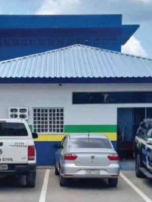 A Polícia Civil do Amazonas (PC-AM), por meio da 38ª Delegacia Interativa de Polícia (DIP) de Itapiranga (localizado a 227 quilômetros de Manaus), prendeu em flagrante, na quarta-feira (17), um homem de 39 anos, por estupro majorado contra uma adolescente de 17 anos. A jovem estava trabalhando como babá do filho do autor. A prisão foi realizada logo após o fato, no município.
